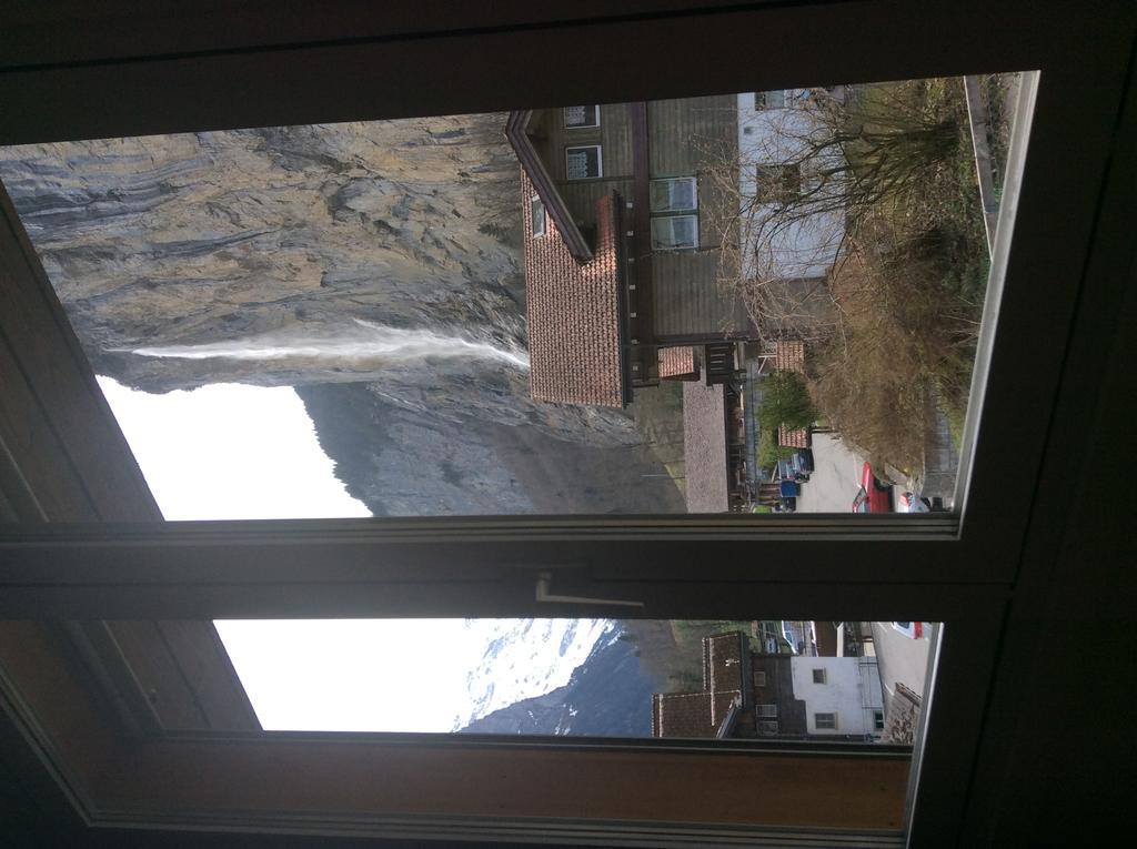 Hotel Restaurant Jungfrau ラウターブルンネン 部屋 写真