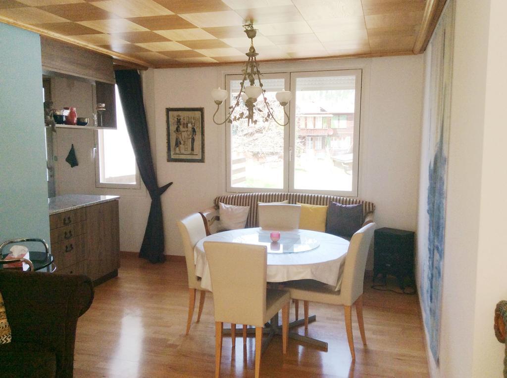 Hotel Restaurant Jungfrau ラウターブルンネン 部屋 写真