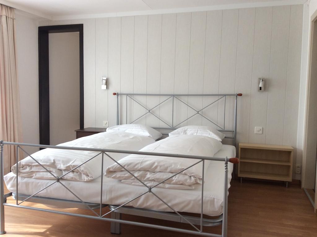 Hotel Restaurant Jungfrau ラウターブルンネン 部屋 写真