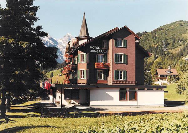 Hotel Restaurant Jungfrau ラウターブルンネン エクステリア 写真